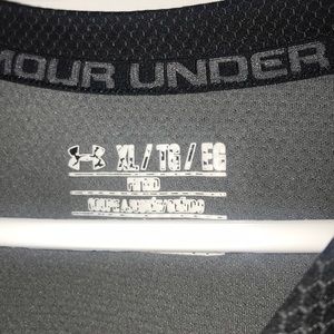 Under Armour Shirts - Under Armour cold gear top Under Armour Shirts - Under Armour cold gear top